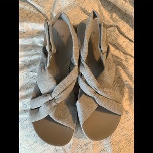 Women’s Clarks Cloudsteppers size 10 NEW